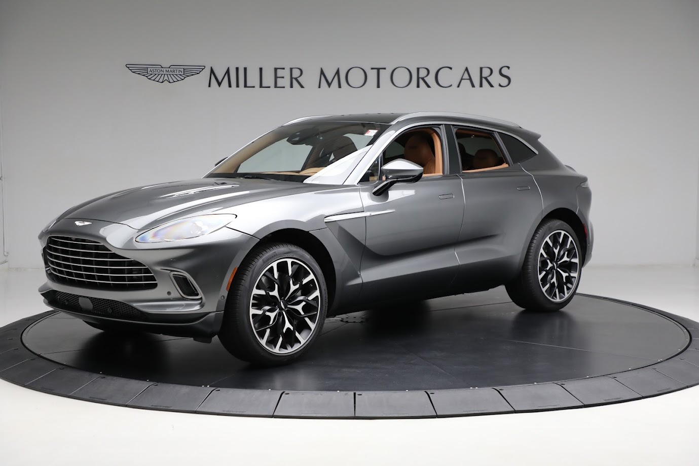 Used 2024 Aston Martin DBX for sale $131,900 at Maserati of Westport in Westport CT 06880 1
