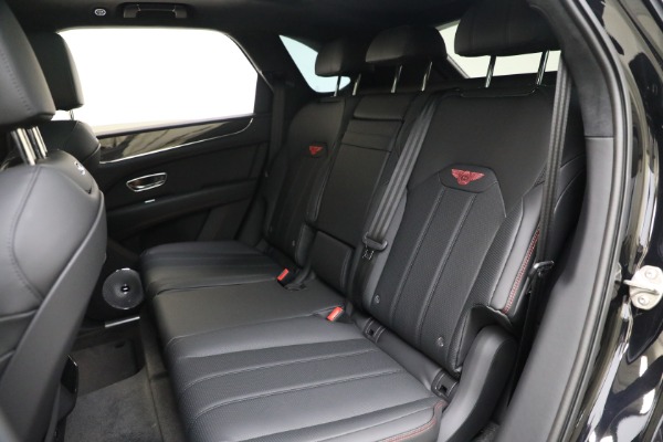 Used 2024 Bentley Bentayga V8 for sale $179,900 at Maserati of Westport in Westport CT 06880 25