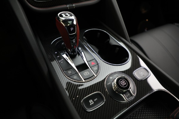 Used 2024 Bentley Bentayga V8 for sale $179,900 at Maserati of Westport in Westport CT 06880 28