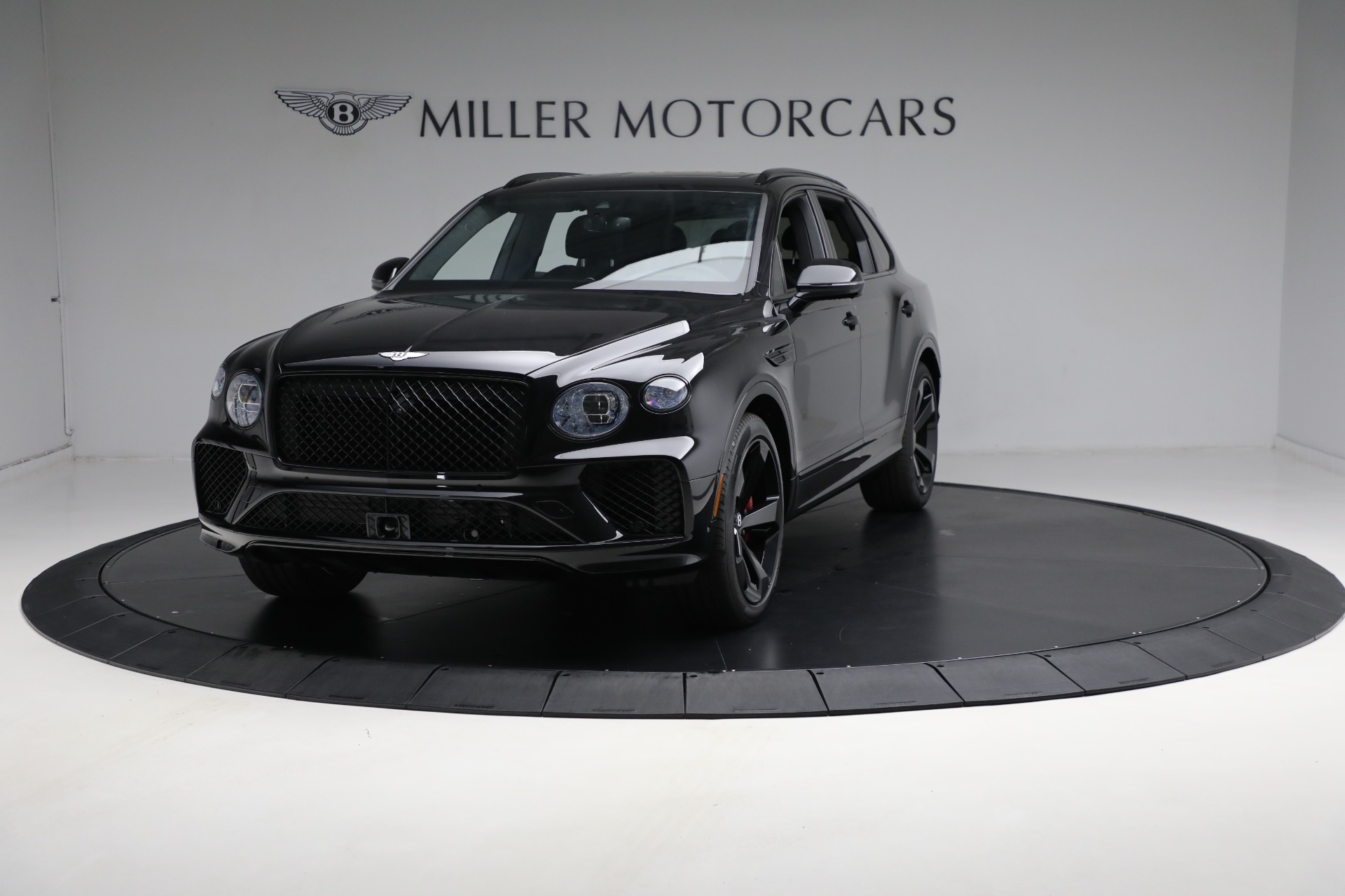 Used 2024 Bentley Bentayga V8 for sale $179,900 at Maserati of Westport in Westport CT 06880 1