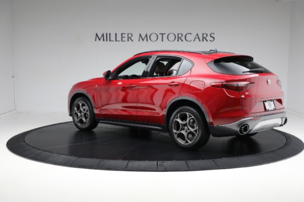 Used 2022 Alfa Romeo Stelvio Ti for sale $35,900 at Maserati of Westport in Westport CT 06880 10