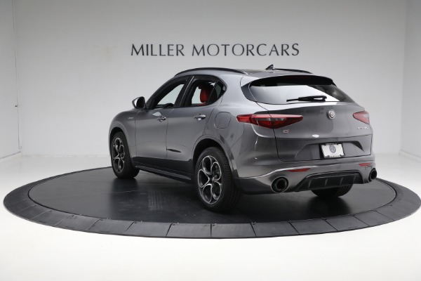 Used 2022 Alfa Romeo Stelvio Veloce for sale $31,900 at Maserati of Westport in Westport CT 06880 10