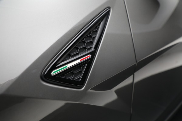 Used 2021 Lamborghini Urus for sale Sold at Maserati of Westport in Westport CT 06880 15