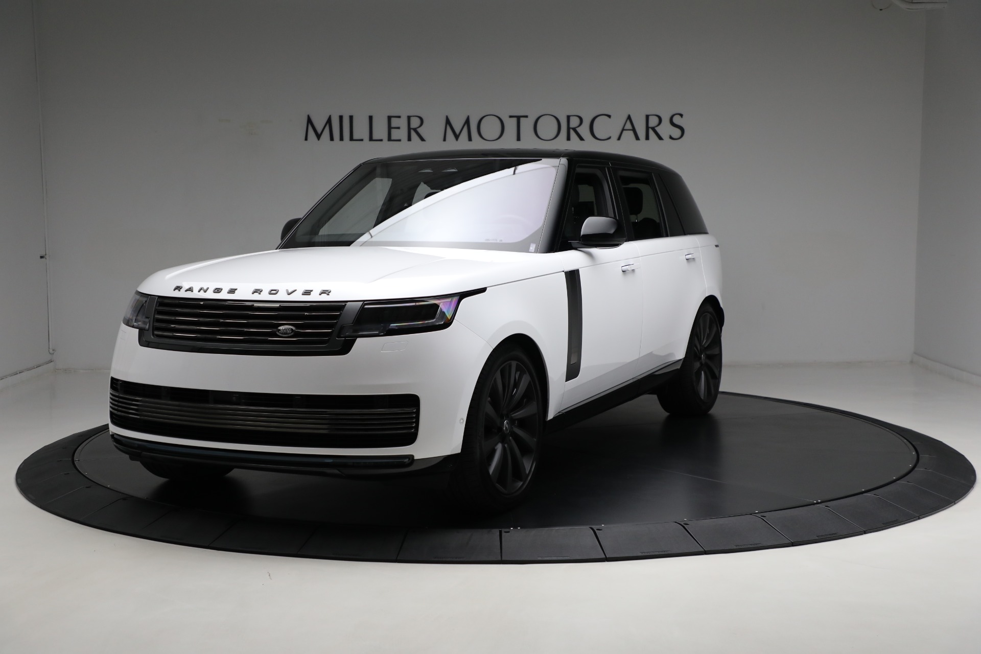 Used 2023 Land Rover Range Rover P530 SV LWB for sale Sold at Maserati of Westport in Westport CT 06880 1