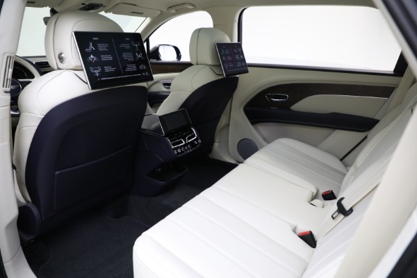 Used 2024 Bentley Bentayga EWB V8 for sale $204,900 at Maserati of Westport in Westport CT 06880 21
