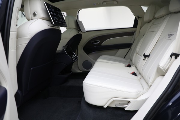 New 2024 Bentley Bentayga EWB V8 for sale $204,900 at Maserati of Westport in Westport CT 06880 22