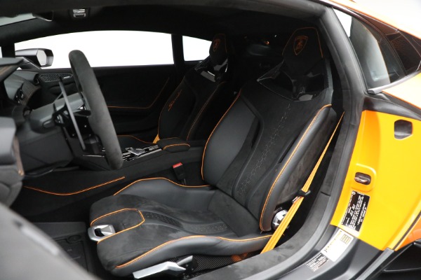 Used 2023 Lamborghini Huracan Sterrato for sale Sold at Maserati of Westport in Westport CT 06880 14
