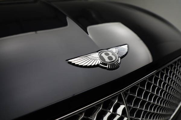 Used 2022 Bentley Continental GTC V8 for sale Sold at Maserati of Westport in Westport CT 06880 14