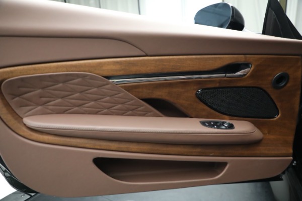 Used 2024 Aston Martin DB12 Volante for sale $279,900 at Maserati of Westport in Westport CT 06880 24