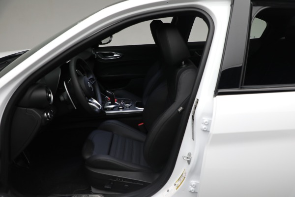 New 2024 Alfa Romeo Giulia Veloce for sale Sold at Maserati of Westport in Westport CT 06880 24