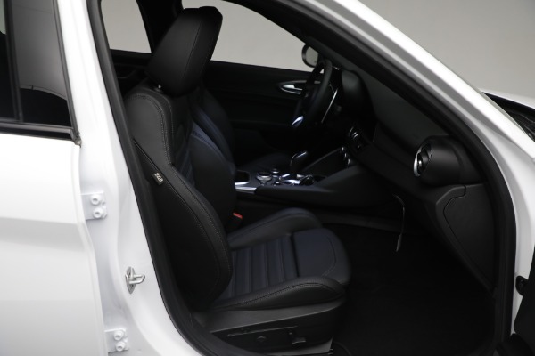 New 2024 Alfa Romeo Giulia Veloce for sale Sold at Maserati of Westport in Westport CT 06880 25