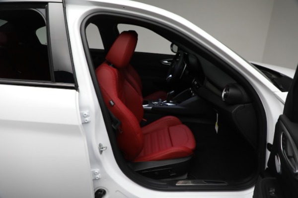 New 2024 Alfa Romeo Giulia Veloce for sale Sold at Maserati of Westport in Westport CT 06880 26