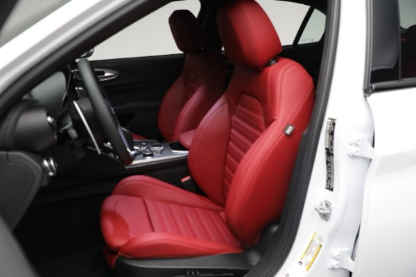 New 2024 Alfa Romeo Giulia Veloce for sale Sold at Maserati of Westport in Westport CT 06880 27
