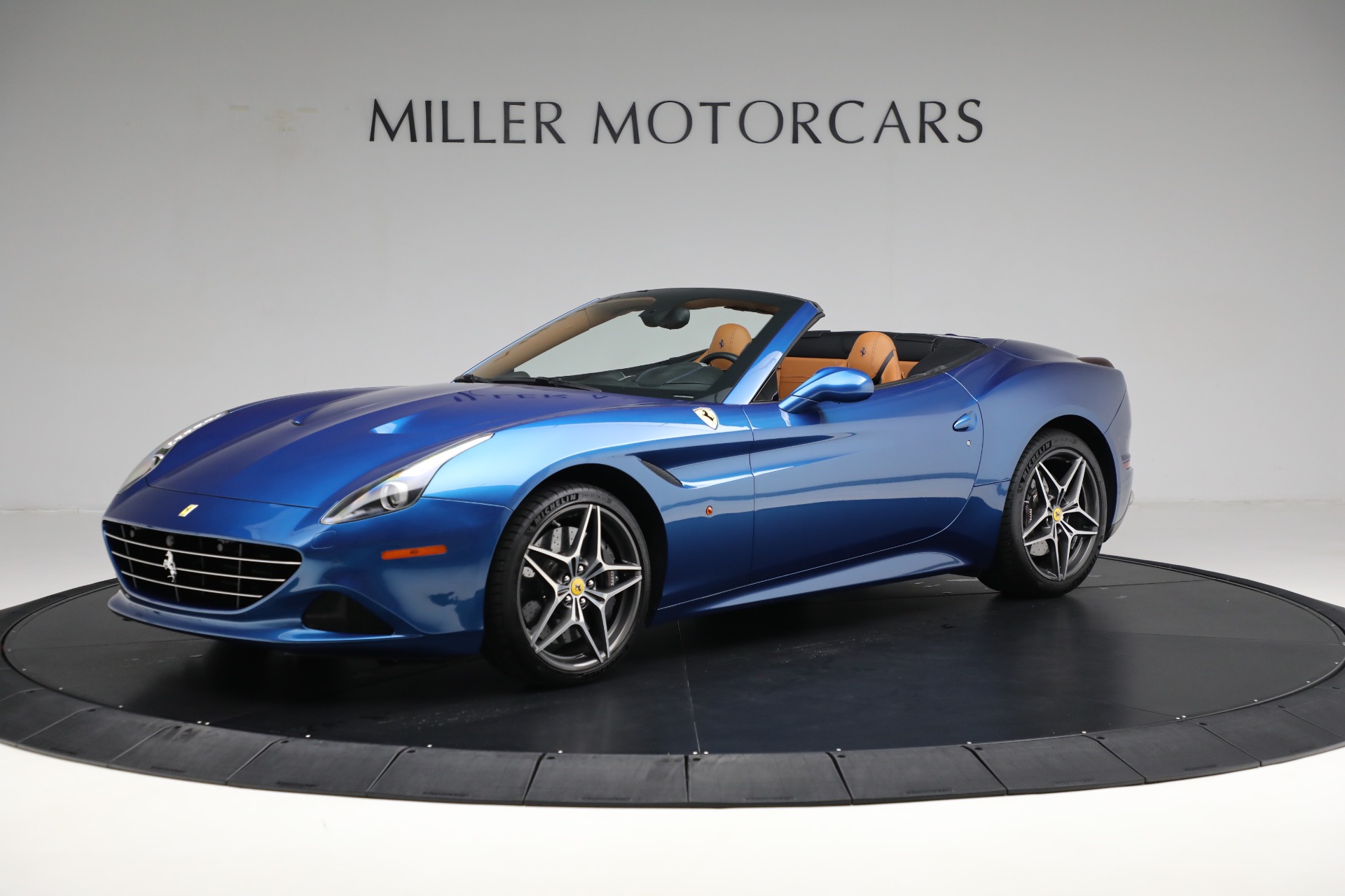 Used 2016 Ferrari California T for sale Sold at Maserati of Westport in Westport CT 06880 1