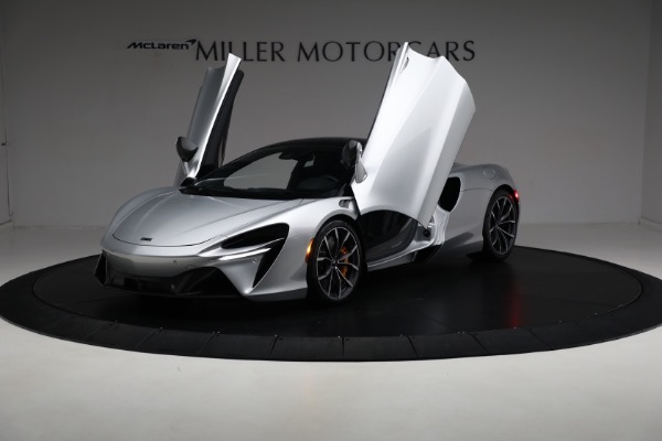 New 2023 McLaren Artura Vision for sale Sold at Maserati of Westport in Westport CT 06880 13