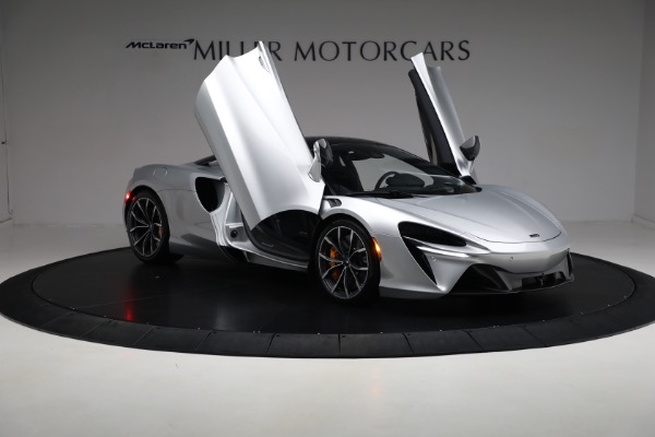 New 2023 McLaren Artura Vision for sale Sold at Maserati of Westport in Westport CT 06880 19