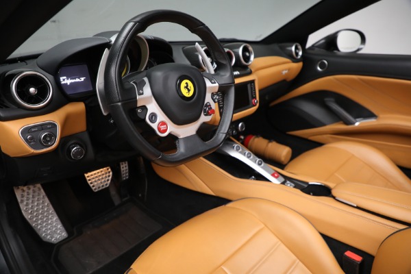 Used 2015 Ferrari California T for sale $142,900 at Maserati of Westport in Westport CT 06880 19