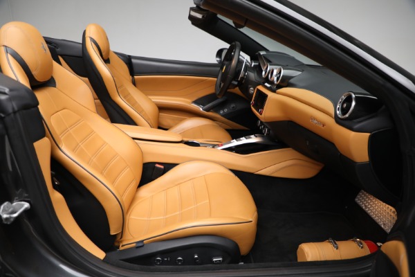 Used 2015 Ferrari California T for sale $142,900 at Maserati of Westport in Westport CT 06880 23