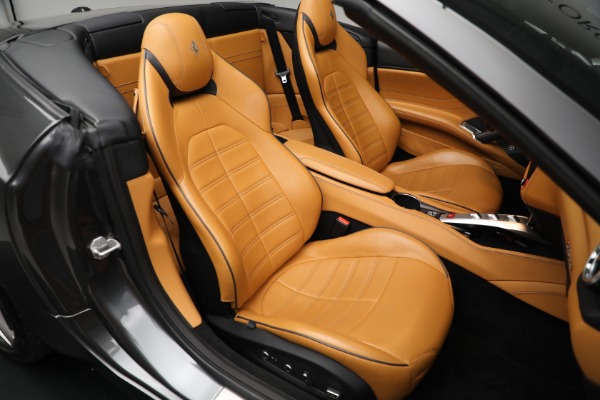 Used 2015 Ferrari California T for sale $142,900 at Maserati of Westport in Westport CT 06880 24