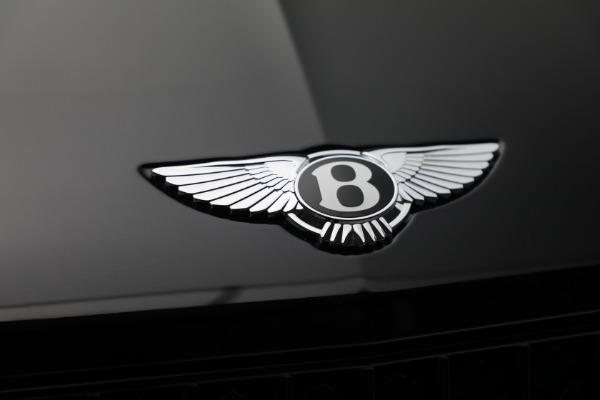 New 2024 Bentley Bentayga EWB Azure V8 for sale $317,660 at Maserati of Westport in Westport CT 06880 16