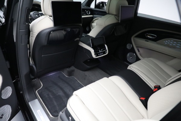 New 2024 Bentley Bentayga EWB Azure V8 for sale $317,660 at Maserati of Westport in Westport CT 06880 26