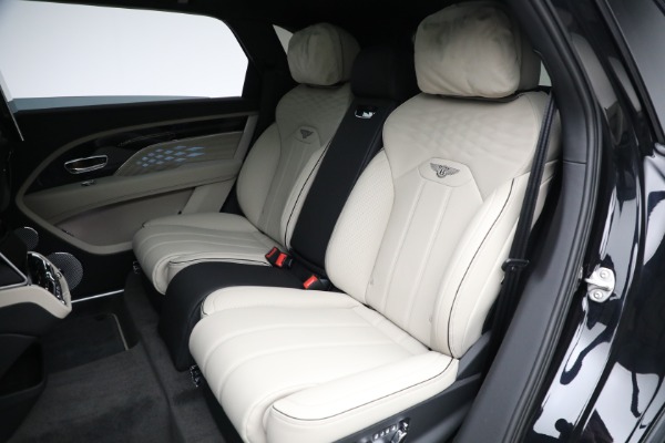 New 2024 Bentley Bentayga EWB Azure V8 for sale $317,660 at Maserati of Westport in Westport CT 06880 28
