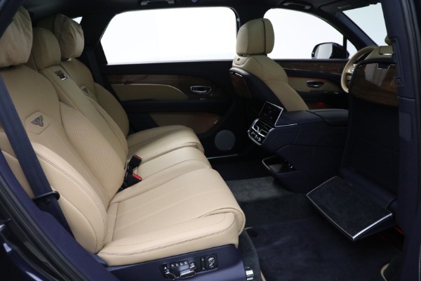 New 2024 Bentley Bentayga EWB V8 for sale Sold at Maserati of Westport in Westport CT 06880 27