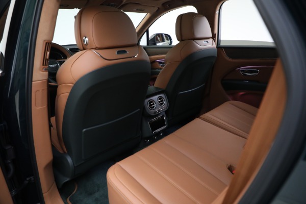 New 2024 Bentley Bentayga V8 for sale $252,225 at Maserati of Westport in Westport CT 06880 20