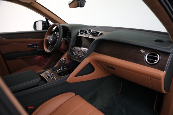 New 2024 Bentley Bentayga V8 for sale $252,225 at Maserati of Westport in Westport CT 06880 25