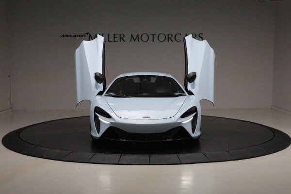 Used 2023 McLaren Artura Vision for sale Sold at Maserati of Westport in Westport CT 06880 13