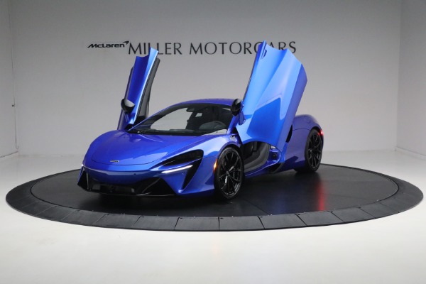 Used 2023 McLaren Artura for sale Sold at Maserati of Westport in Westport CT 06880 13