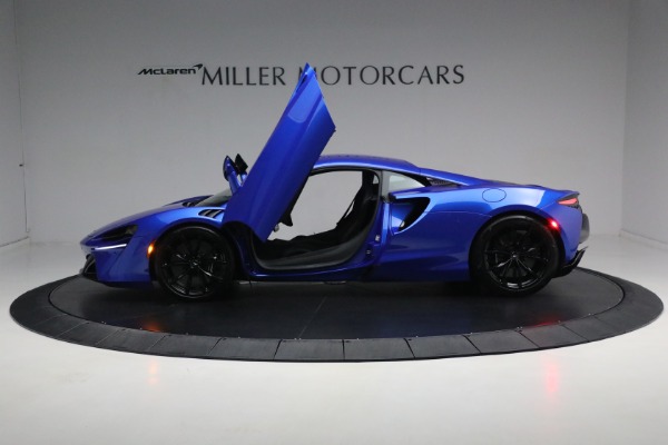 Used 2023 McLaren Artura for sale Sold at Maserati of Westport in Westport CT 06880 14