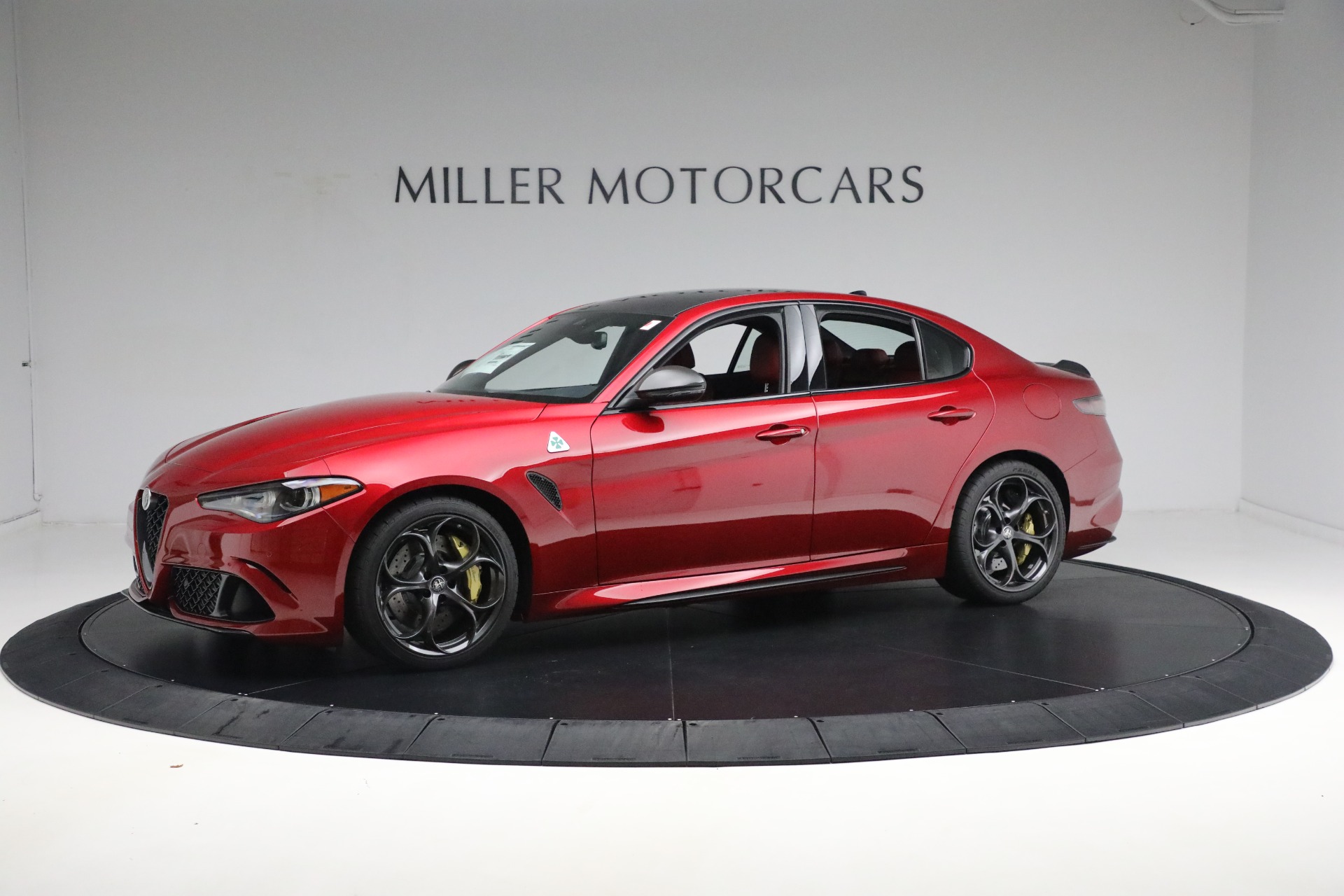 Used 2024 Alfa Romeo Giulia Quadrifoglio Carbon for sale $78,900 at Maserati of Westport in Westport CT 06880 1