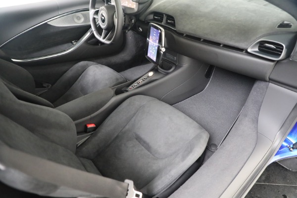 New 2025 McLaren Artura for sale Sold at Maserati of Westport in Westport CT 06880 20