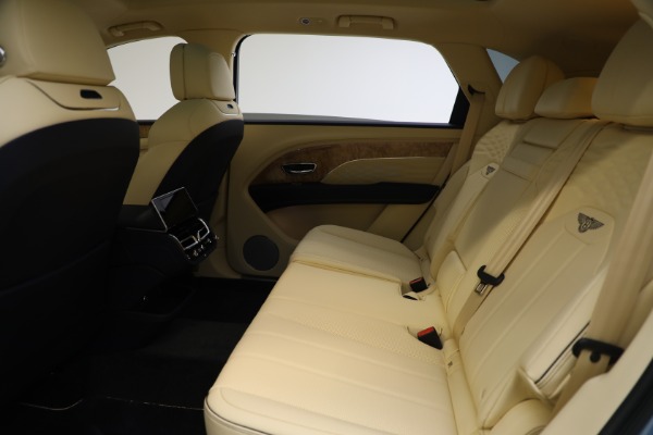 New 2024 Bentley Bentayga EWB Azure V8 for sale Sold at Maserati of Westport in Westport CT 06880 21