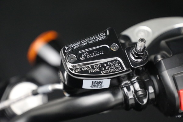 Used 2020 Indian Scout Bobber Thunder Black Smoke ABS for sale Sold at Maserati of Westport in Westport CT 06880 25