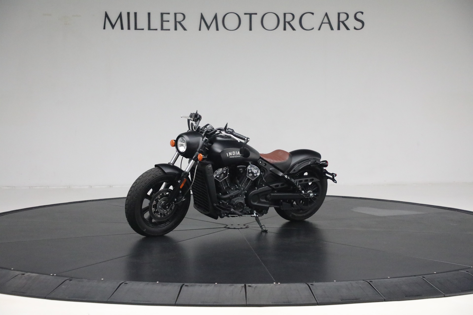 Used 2020 Indian Scout Bobber Thunder Black Smoke ABS for sale Sold at Maserati of Westport in Westport CT 06880 1
