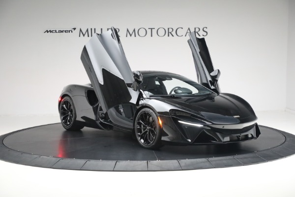 New 2025 McLaren Artura TechLux for sale Sold at Maserati of Westport in Westport CT 06880 17