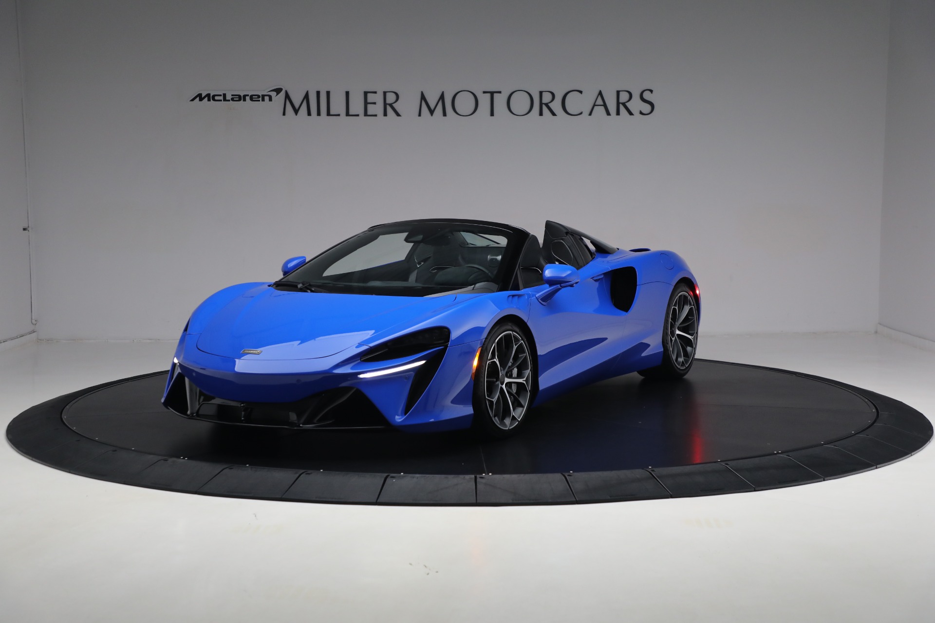 New 2025 McLaren Artura Spider Performance for sale $329,718 at Maserati of Westport in Westport CT 06880 1