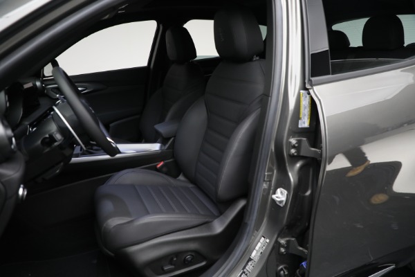 New 2024 Alfa Romeo Tonale Ti for sale Sold at Maserati of Westport in Westport CT 06880 13