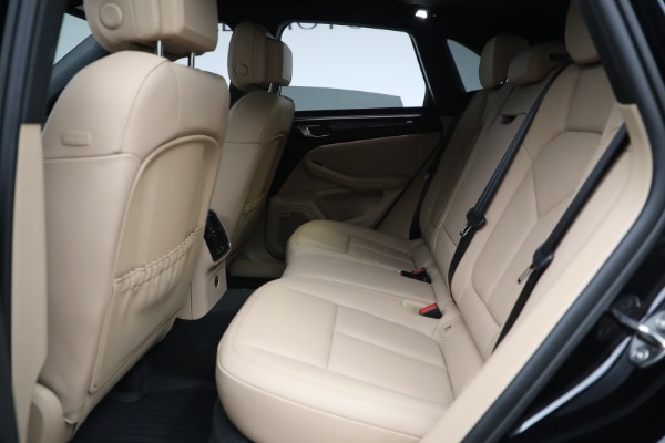 Used 2022 Porsche Macan S for sale Sold at Maserati of Westport in Westport CT 06880 16