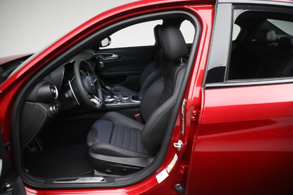 New 2024 Alfa Romeo Giulia Quadrifoglio for sale $79,415 at Maserati of Westport in Westport CT 06880 25