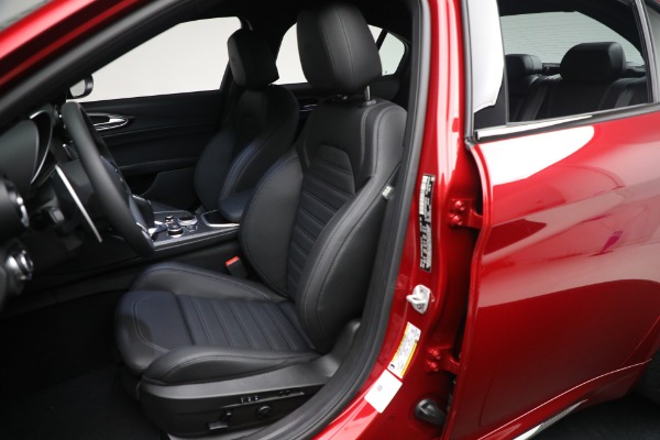 New 2024 Alfa Romeo Giulia Quadrifoglio for sale $79,415 at Maserati of Westport in Westport CT 06880 26