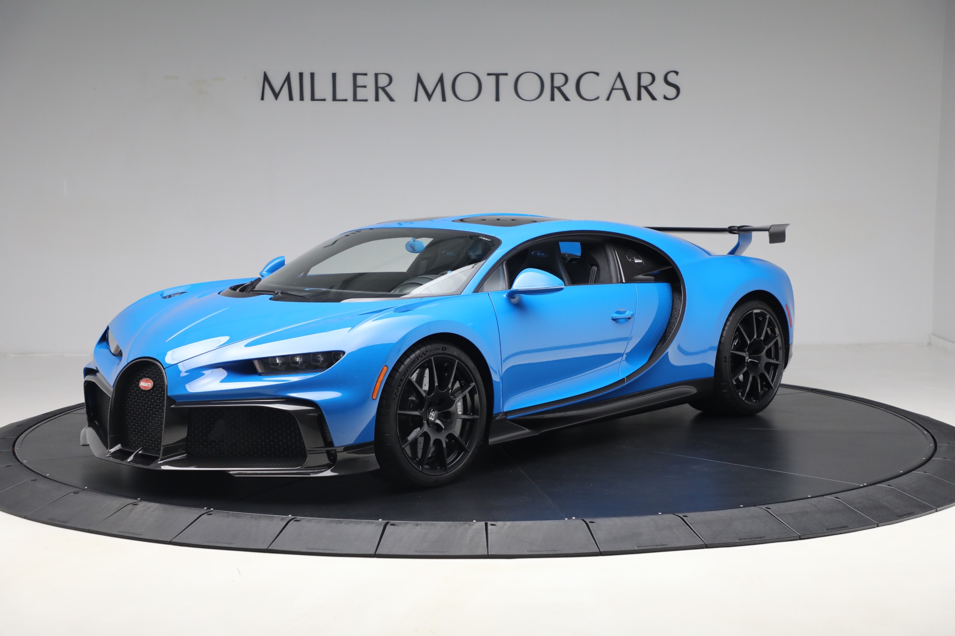 Used 2021 Bugatti Chiron Pur Sport for sale Call for price at Maserati of Westport in Westport CT 06880 1