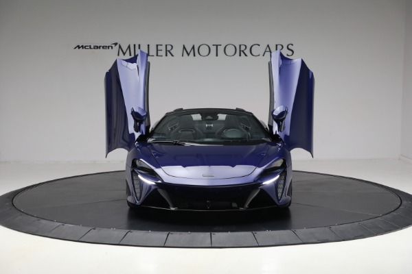 New 2025 McLaren Artura Spider TechLux for sale $327,158 at Maserati of Westport in Westport CT 06880 13