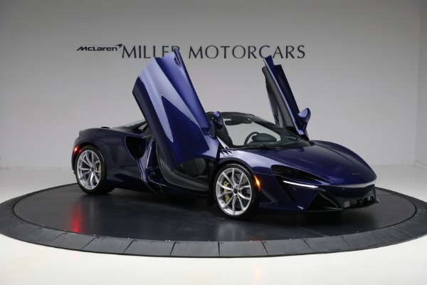 New 2025 McLaren Artura Spider TechLux for sale $327,158 at Maserati of Westport in Westport CT 06880 20