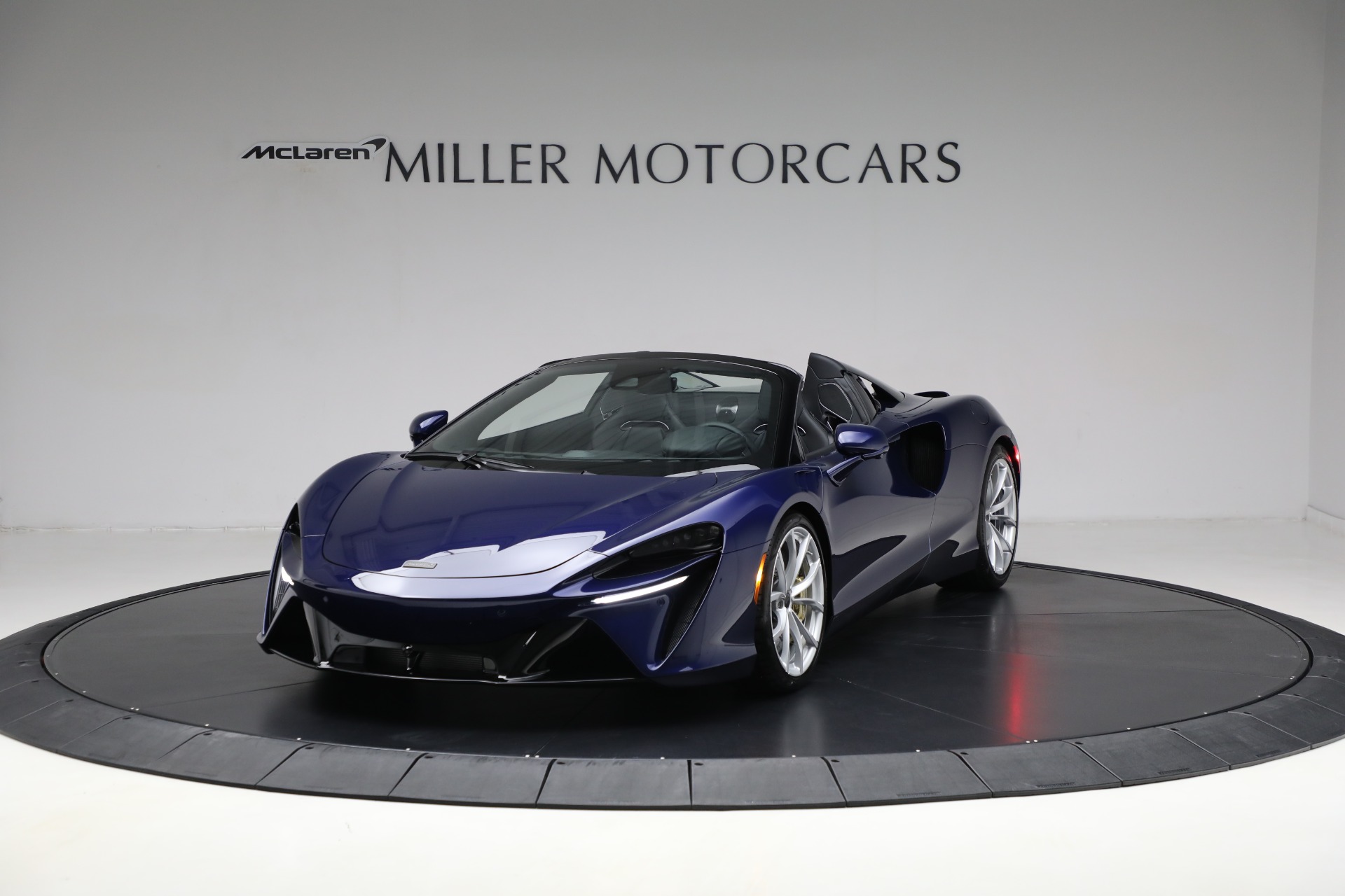 New 2025 McLaren Artura Spider TechLux for sale $327,158 at Maserati of Westport in Westport CT 06880 1