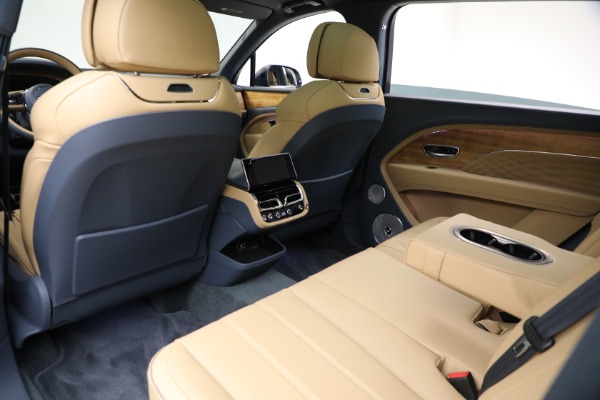 Used 2025 Bentley Bentayga EWB Azure V8 for sale $239,900 at Maserati of Westport in Westport CT 06880 21