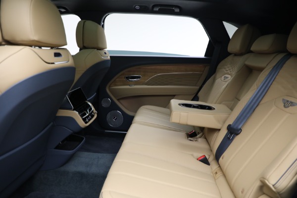 Used 2025 Bentley Bentayga EWB Azure V8 for sale $239,900 at Maserati of Westport in Westport CT 06880 22