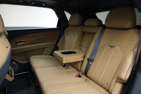 Used 2025 Bentley Bentayga EWB Azure V8 for sale $239,900 at Maserati of Westport in Westport CT 06880 23